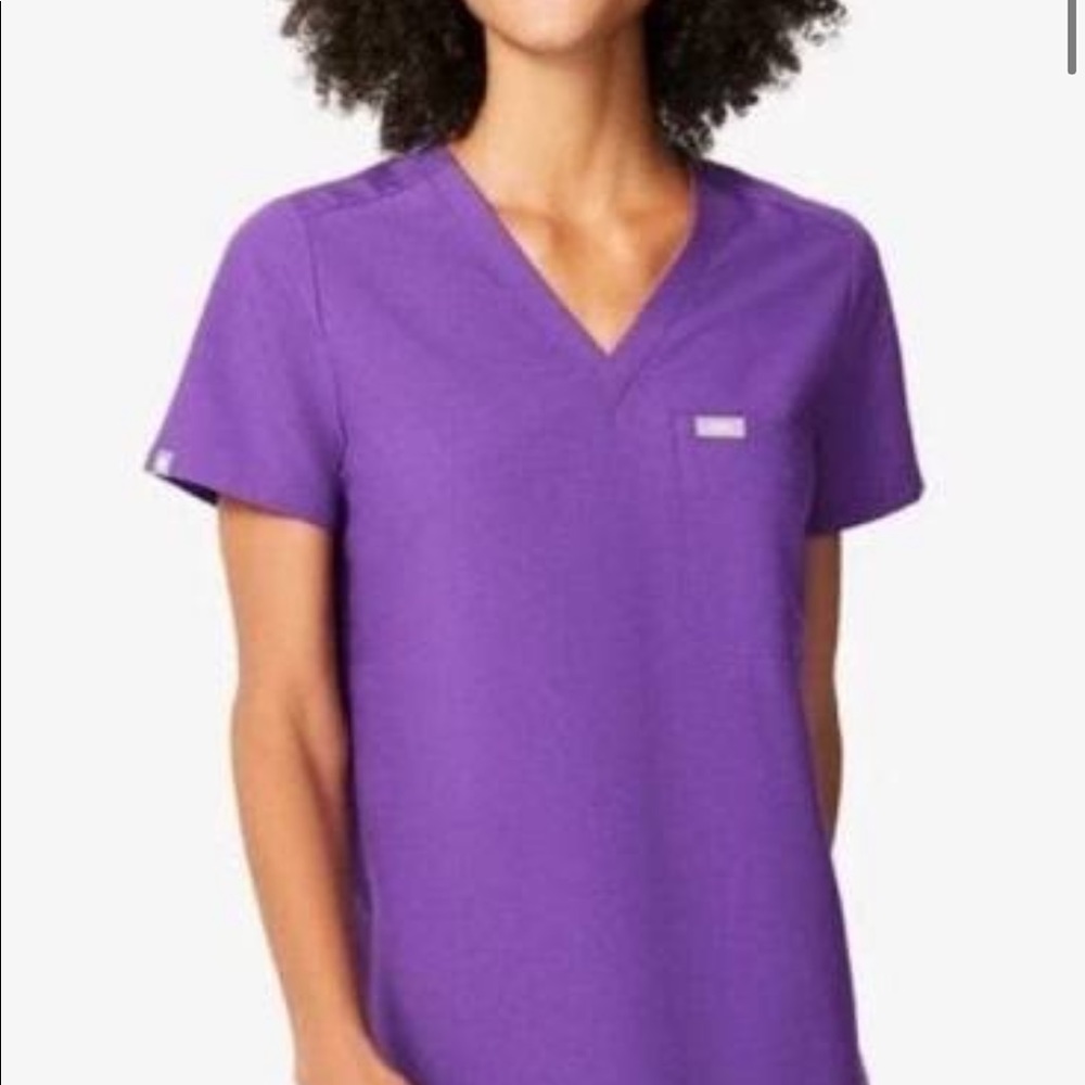 Figs ultraviolet Catarina scrub top small